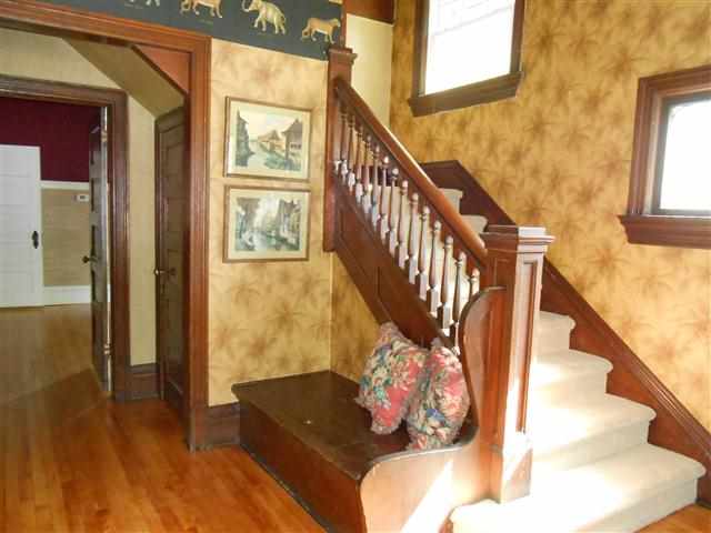 701 E 10th - Photo 9