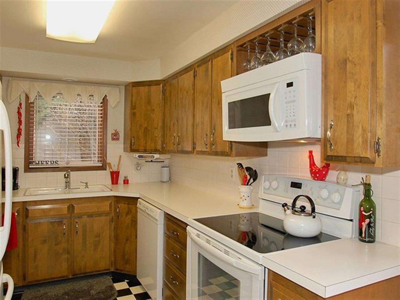 1539 E 29th - Photo 9