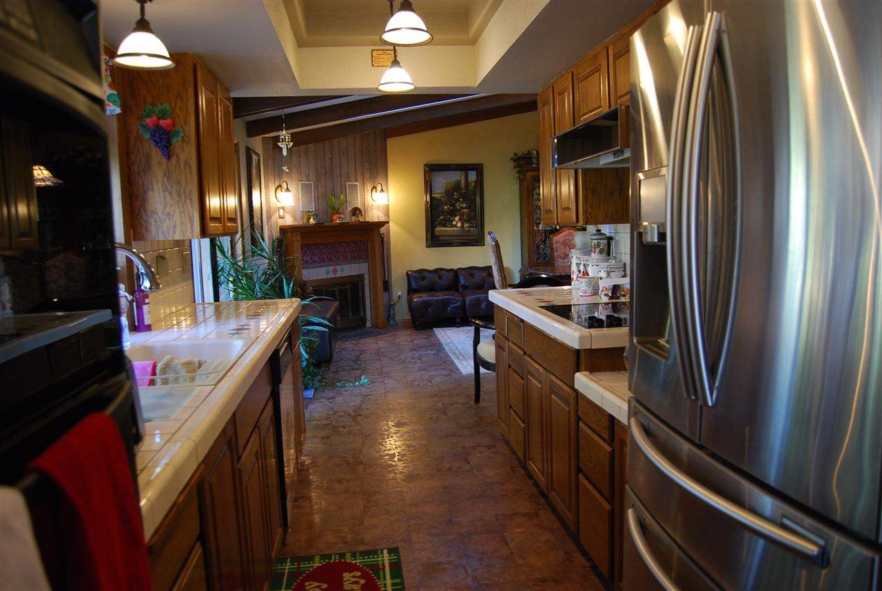817 W Crestview Rd - Photo 3