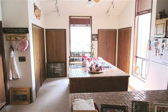 8051 Sunset Rd - Photo 4