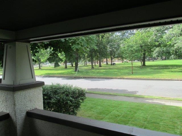 3226 N Milton St - Photo 3