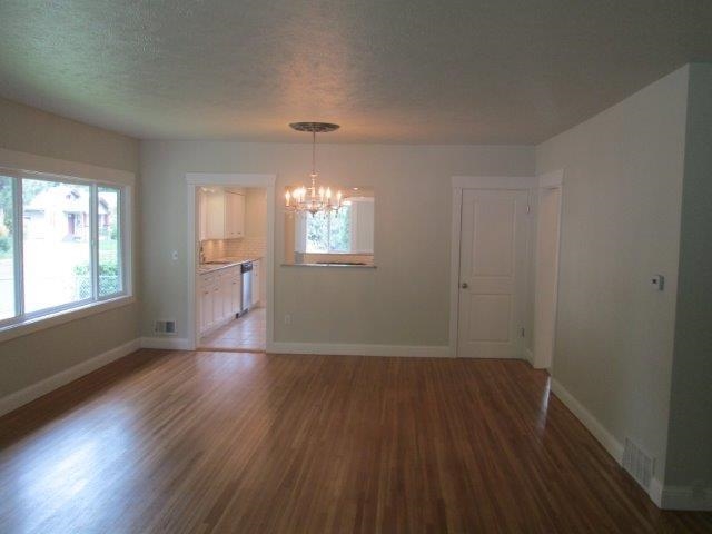 3226 N Milton St - Photo 5