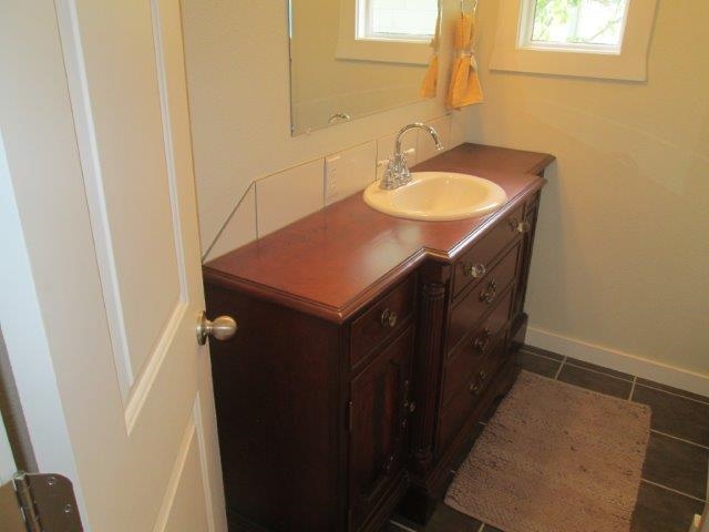 3226 N Milton St - Photo 10