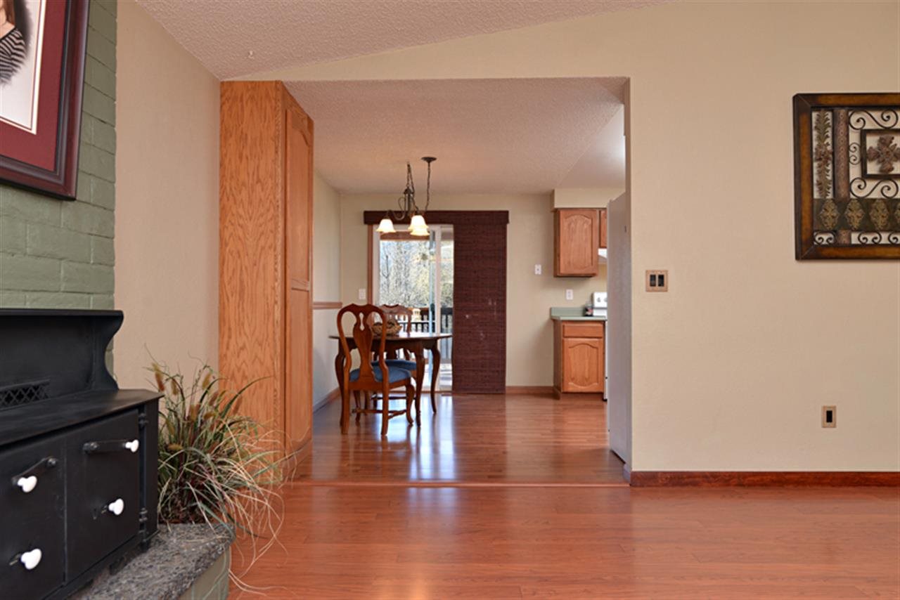 122 E Franklin - Photo 4