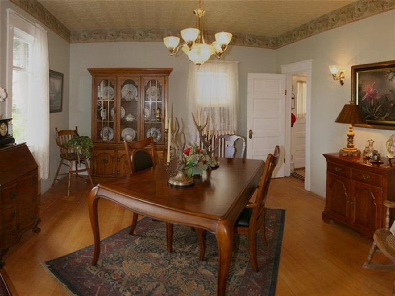 404 E E St - Photo 4