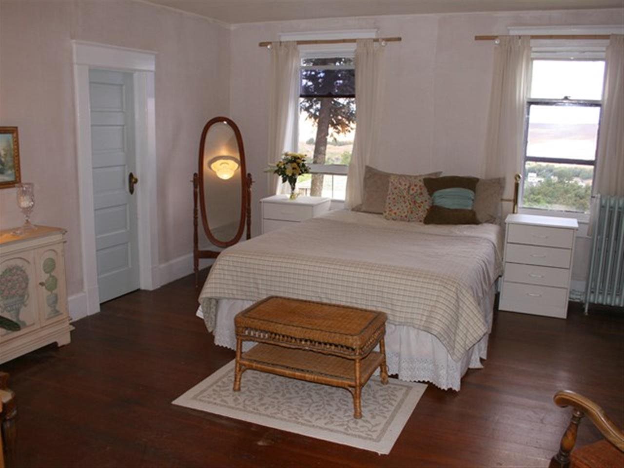 404 E E St - Photo 7