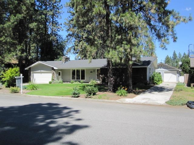 10811 E 29th Ave - Photo 1