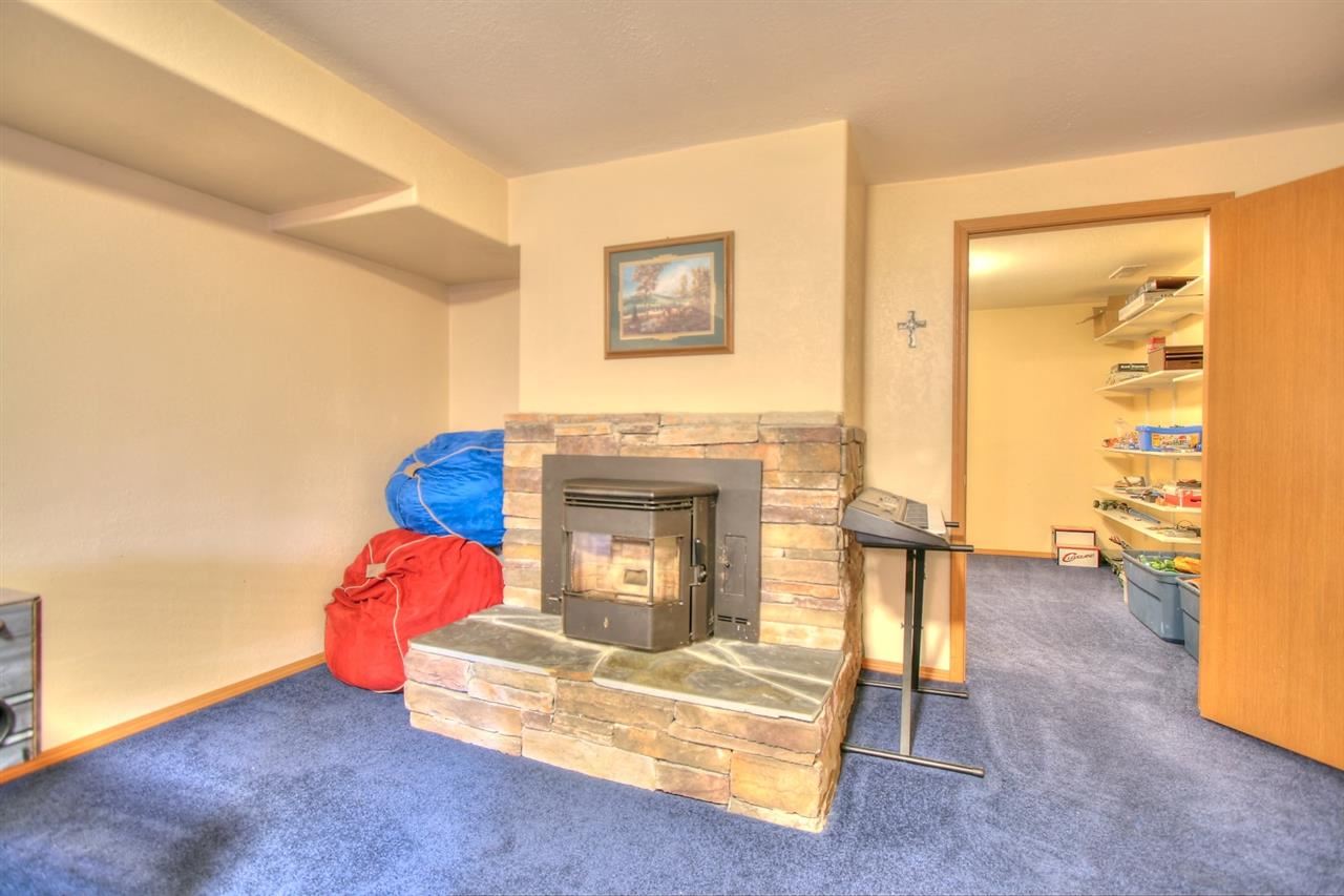 12918 W Meadowview Ln - Photo 14