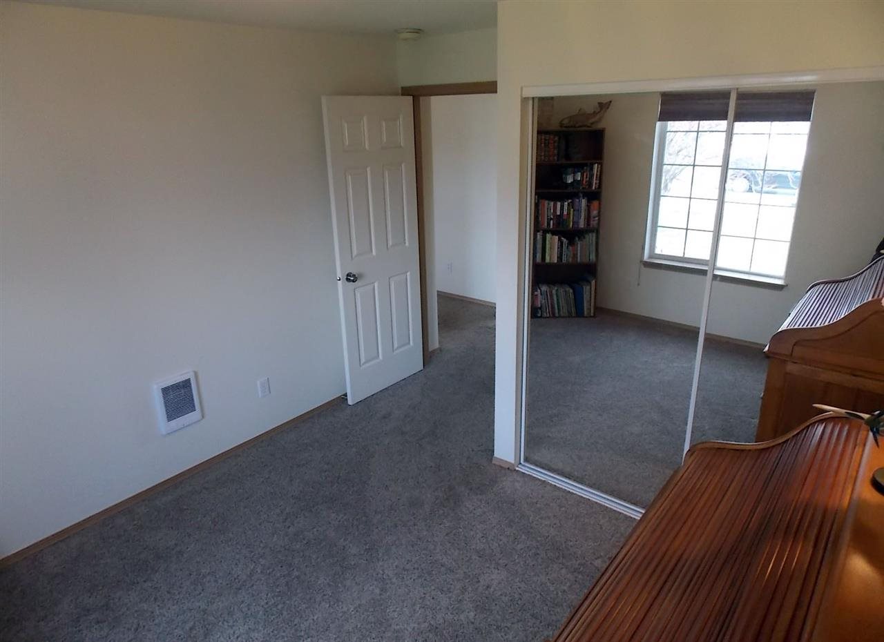 2912 N Glenbrook Ln - Photo 11