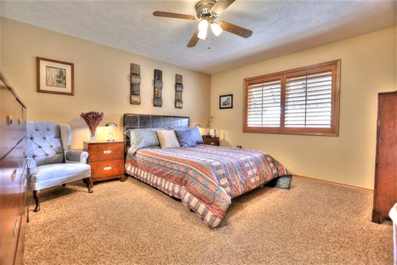 10807 N Klickitat Ct - Photo 8