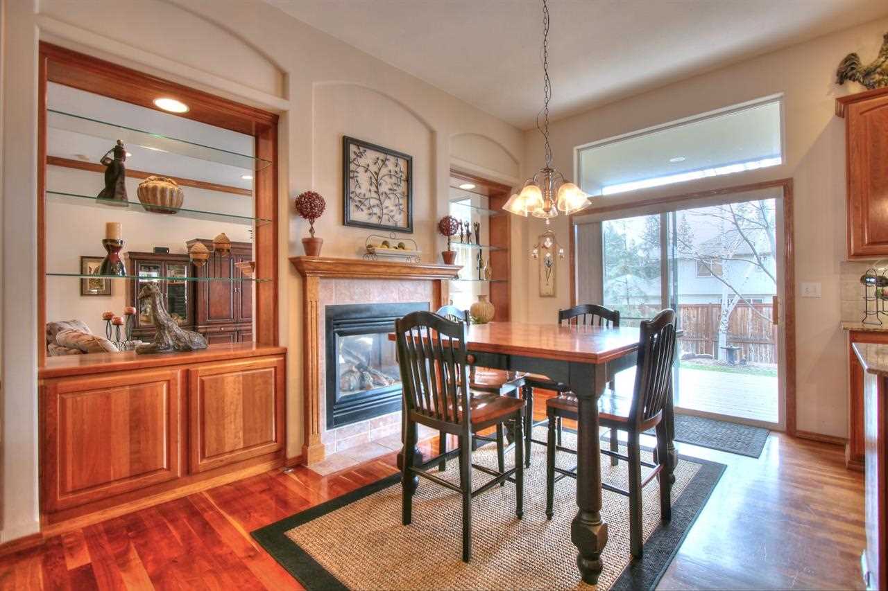 1016 E Hawk Ct - Photo 6