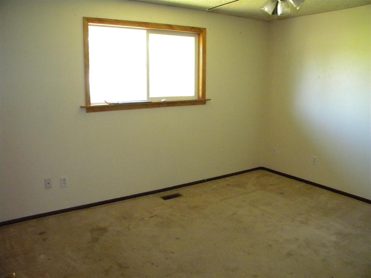 10720 E Grace Ave - Photo 9