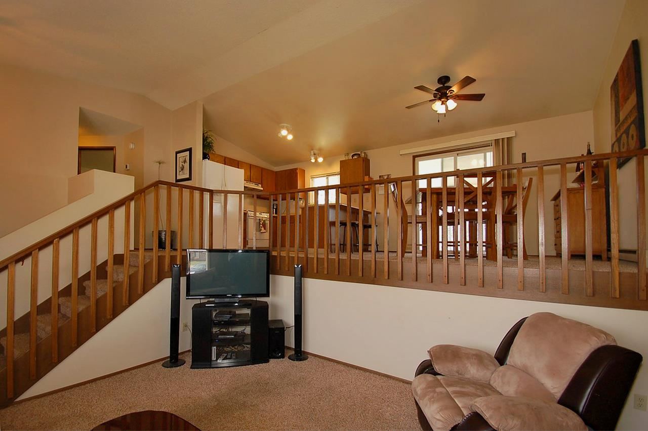4615 N Larch - Photo 6