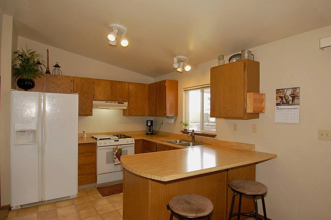 4615 N Larch - Photo 10