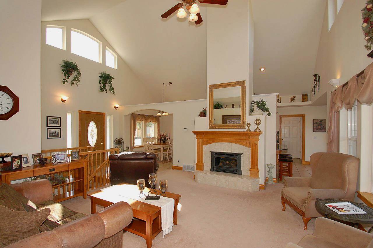 51691 Stone Ridge Trail East - Photo 3