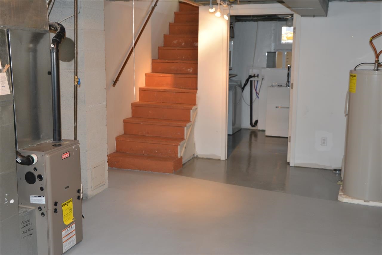1419 E Thurston Ave - Photo 9