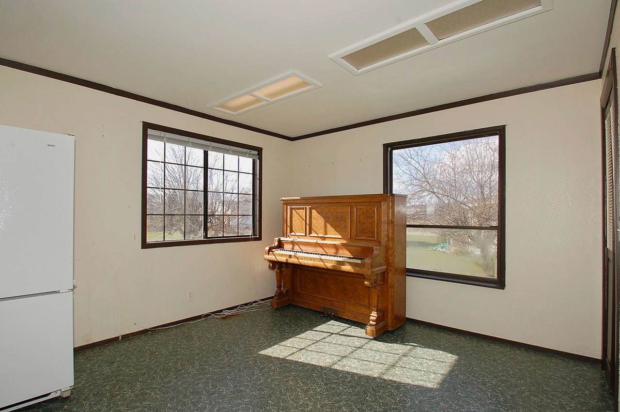 18303 E Riverway - Photo 4
