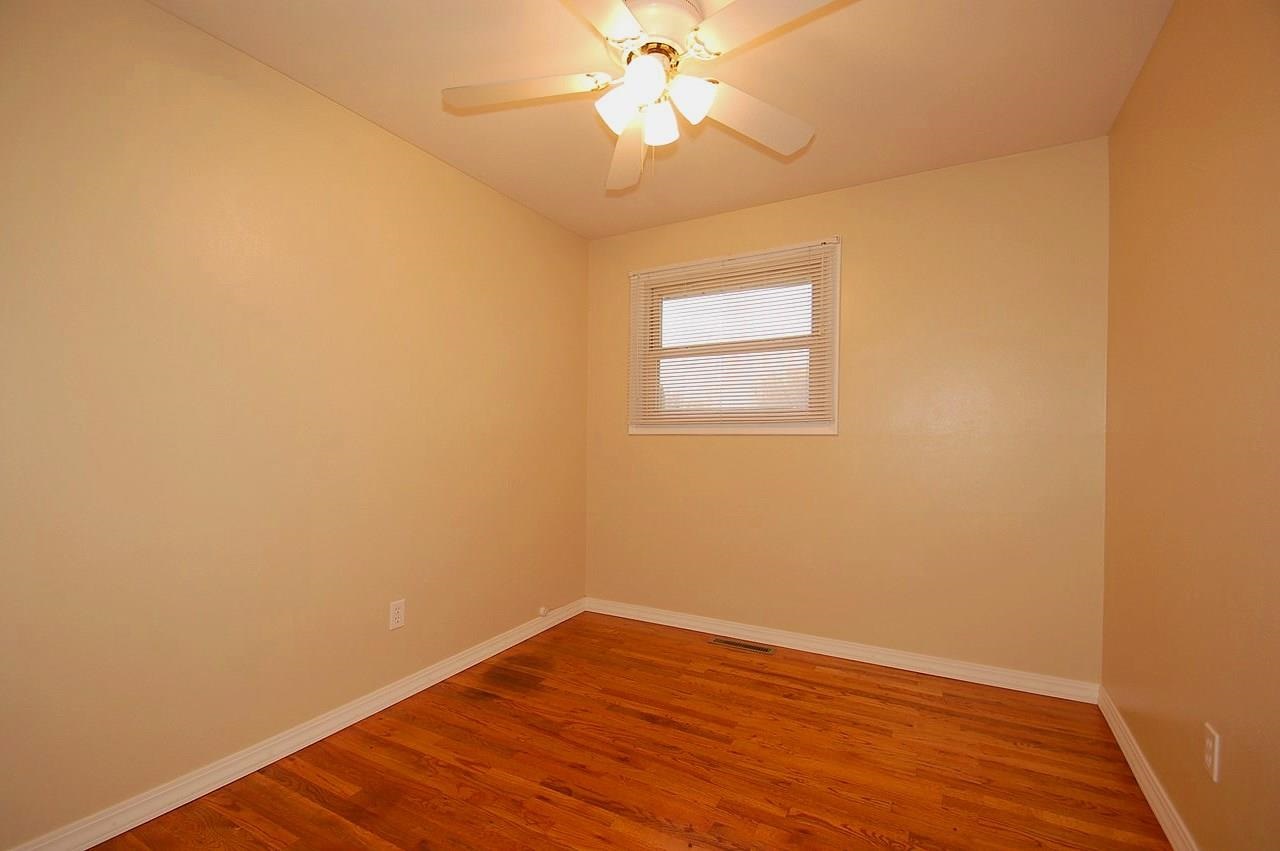 424 E Cozza Dr - Photo 11