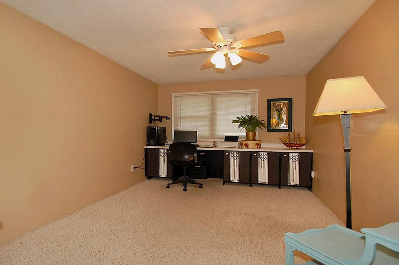 424 E Cozza Dr - Photo 14