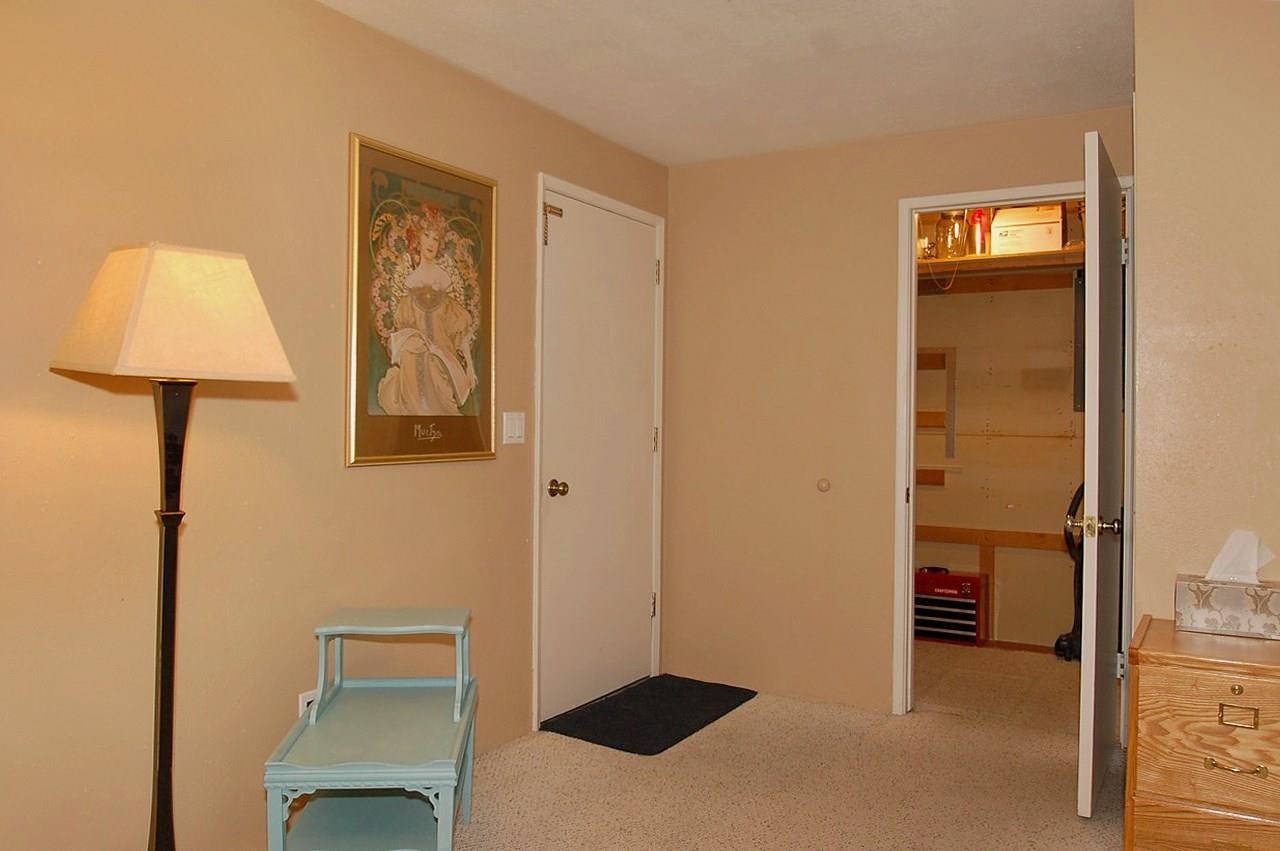 424 E Cozza Dr - Photo 15