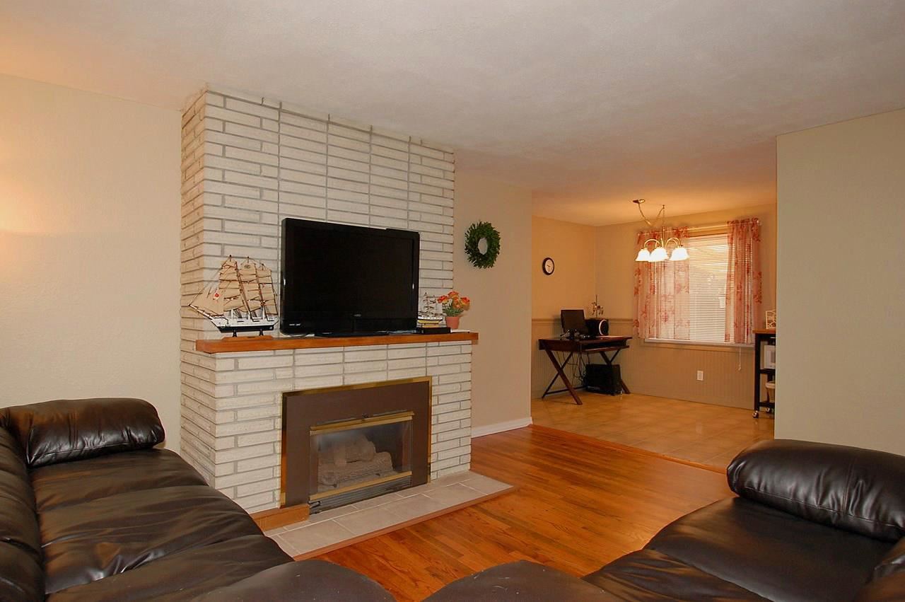 424 E Cozza Dr - Photo 3