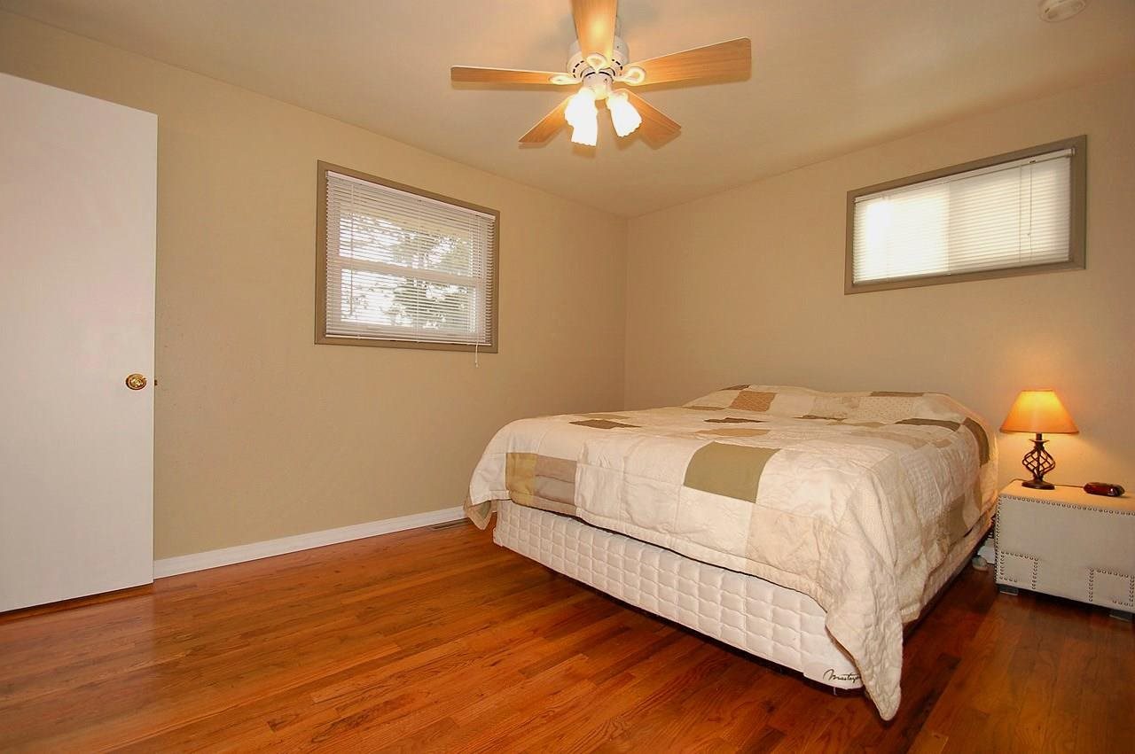 424 E Cozza Dr - Photo 8