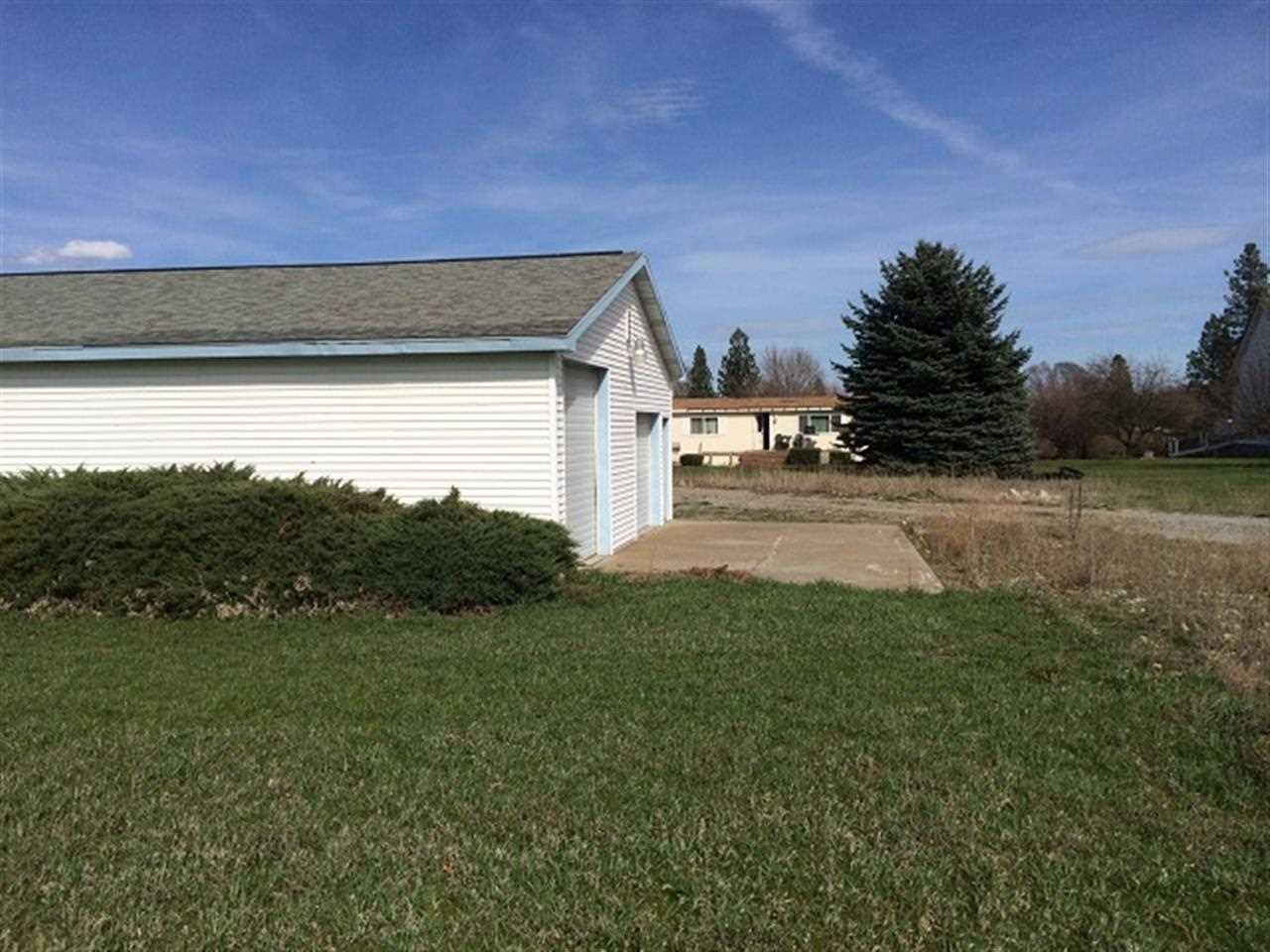 18111 E Riverway Ave - Photo 15