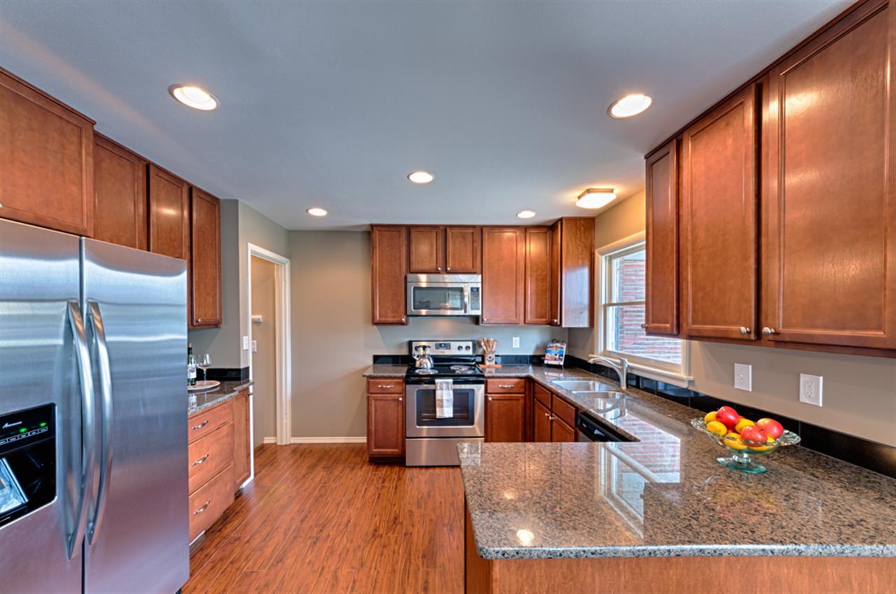 622 N UNIVERSITY Rd - Photo 5
