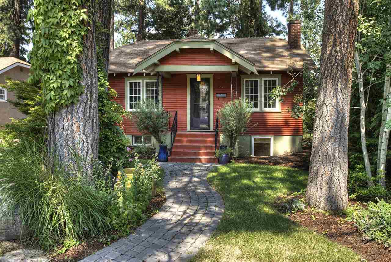 27 E 31st Ave - Photo 1