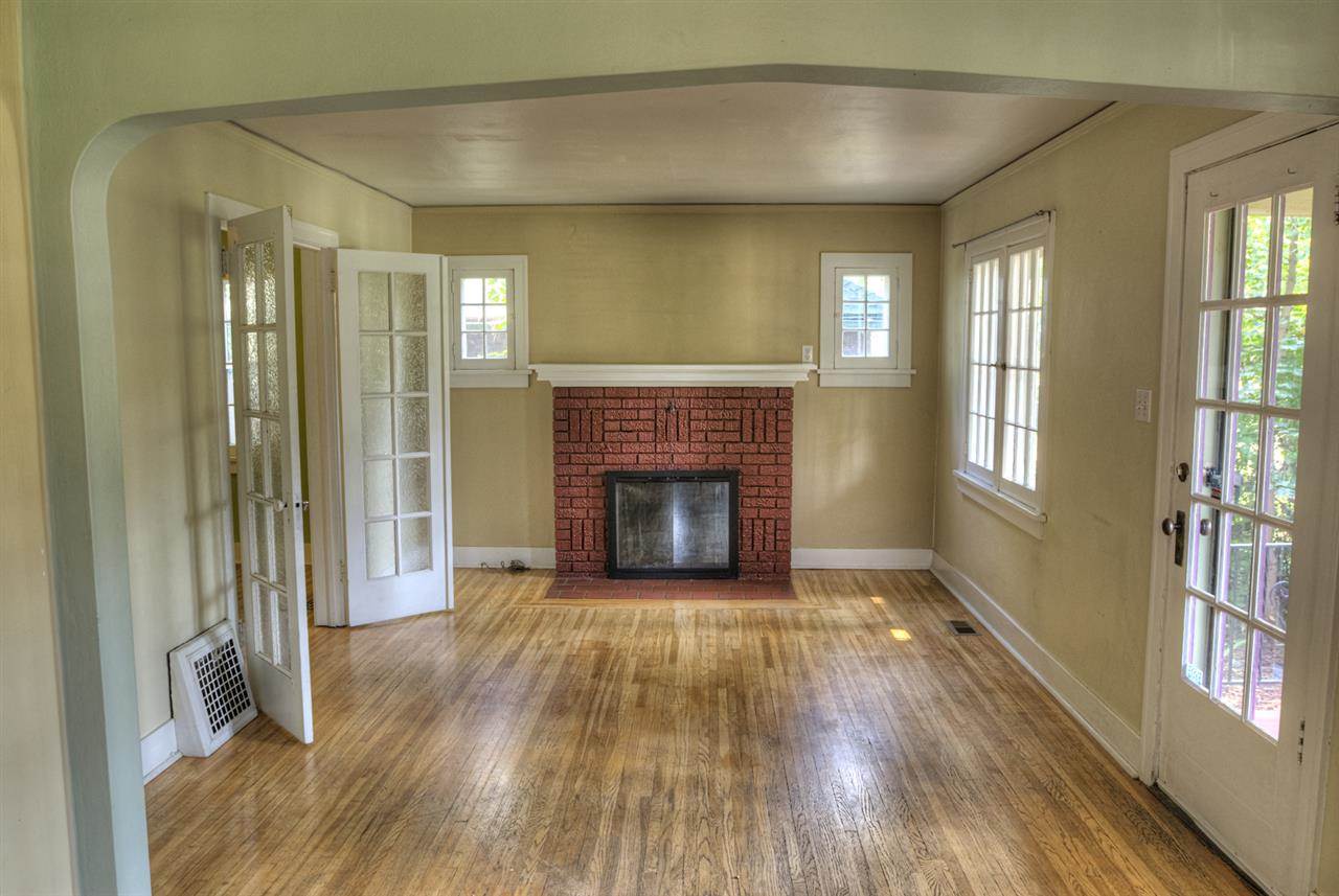 27 E 31st Ave - Photo 2