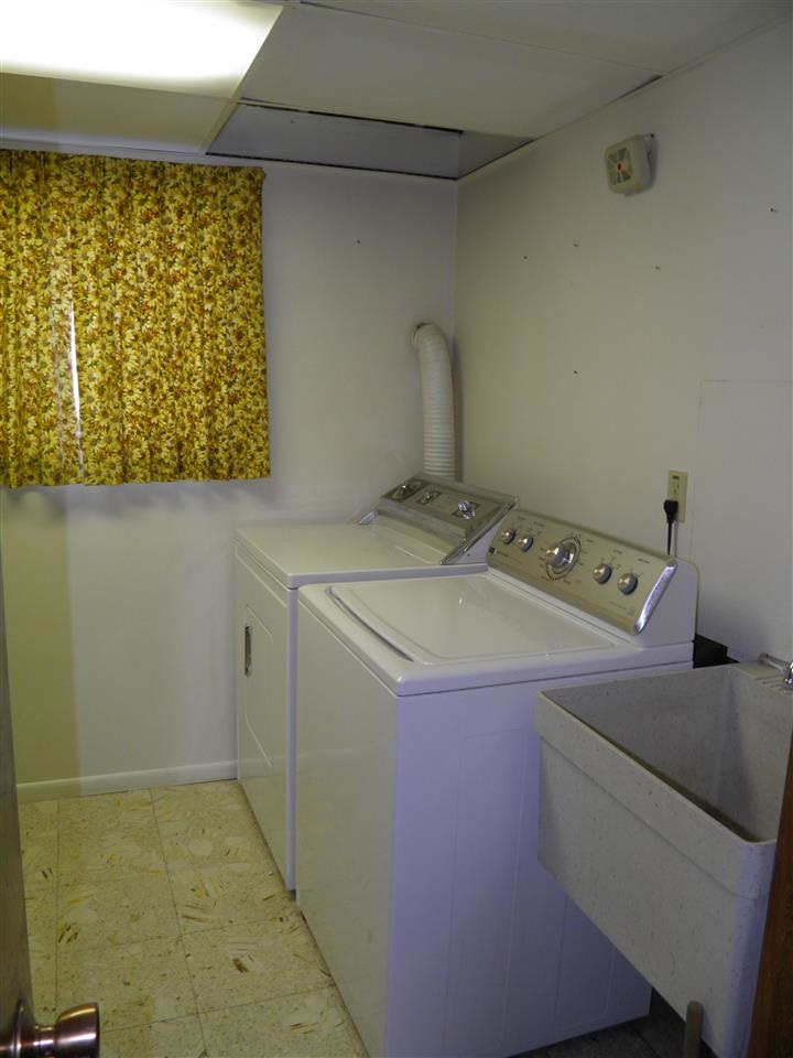 2621 E 38th Ave - Photo 13