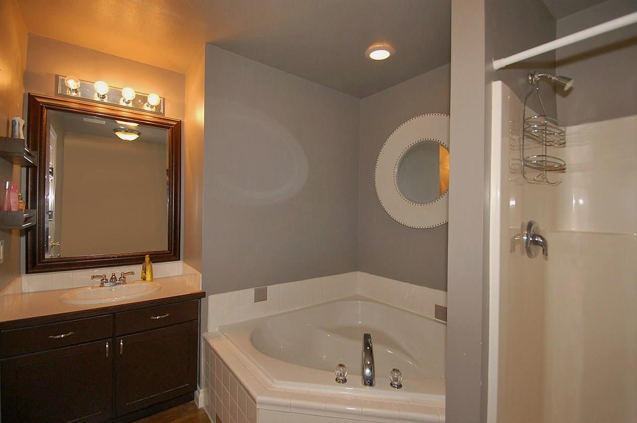 3435 E Courtland - Photo 11