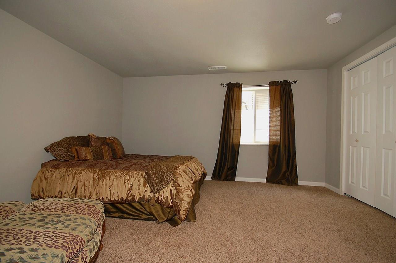 3435 E Courtland - Photo 17
