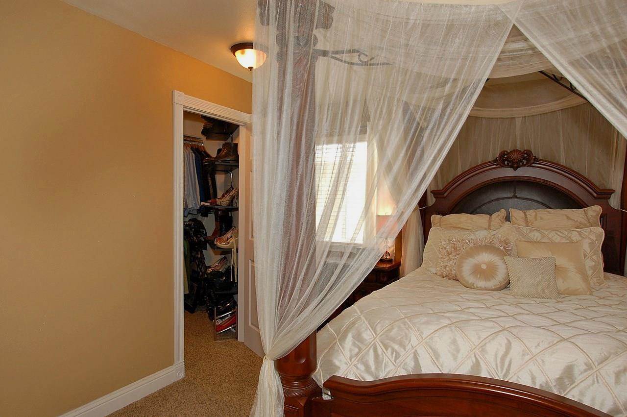3435 E Courtland - Photo 9