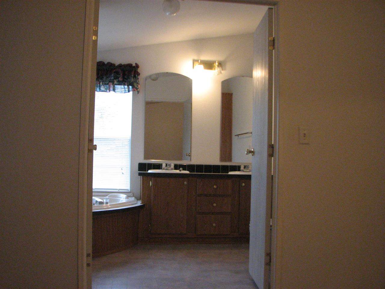 6805 N Crestline St - Photo 5