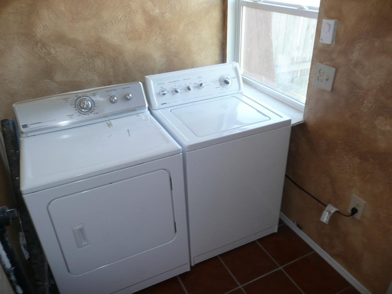 2443 N Wiscomb St - Photo 12