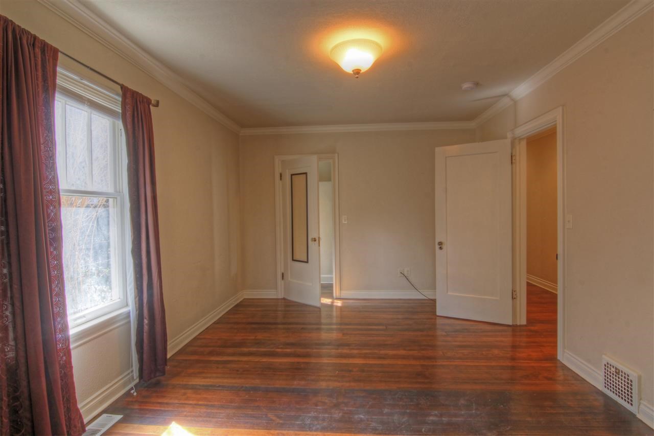 2403 S Manito Blvd - Photo 14