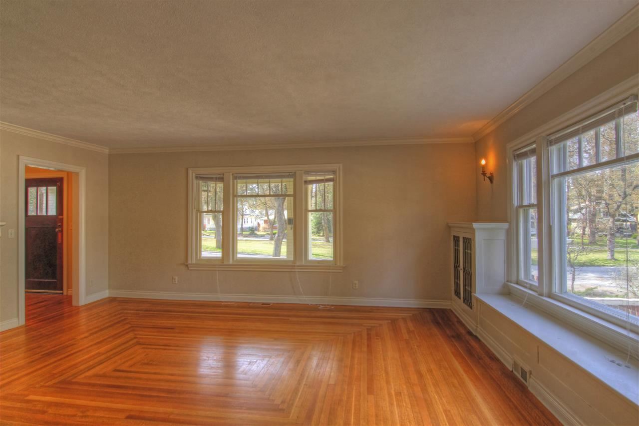 2403 S Manito Blvd - Photo 9