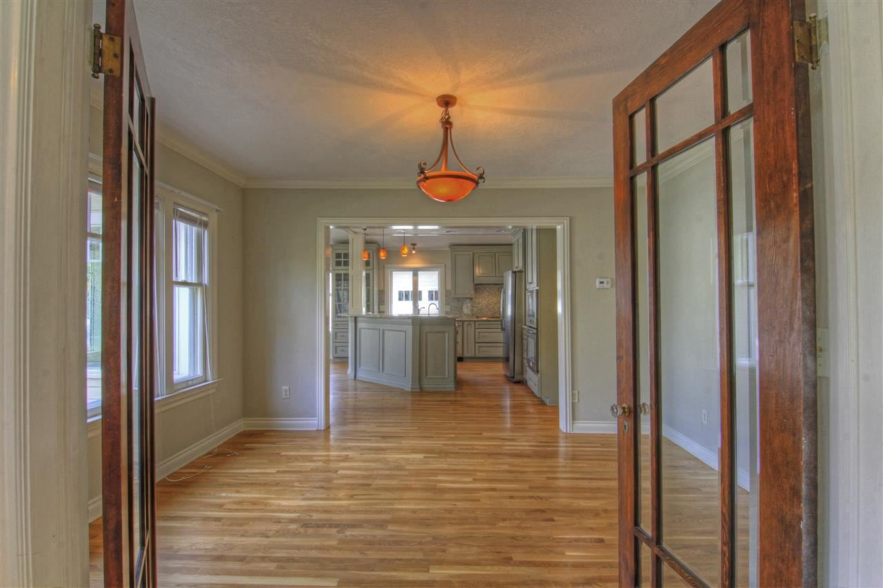 2403 S Manito Blvd - Photo 10