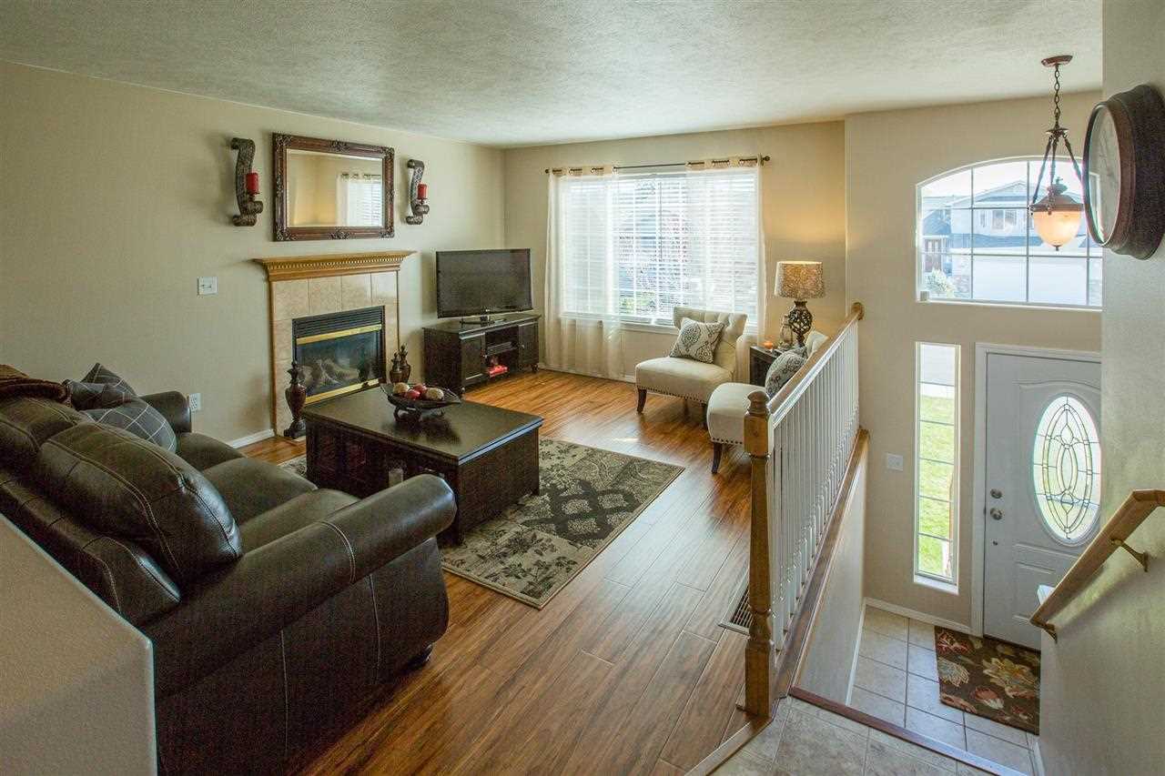 4239 E 27th Ave - Photo 3