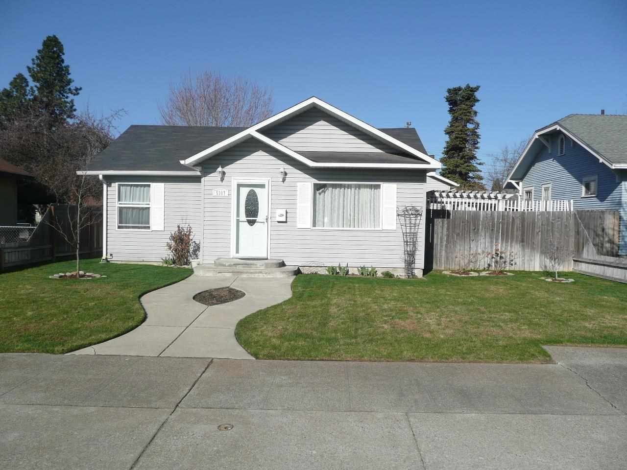 5307 N Jefferson St - Photo 1