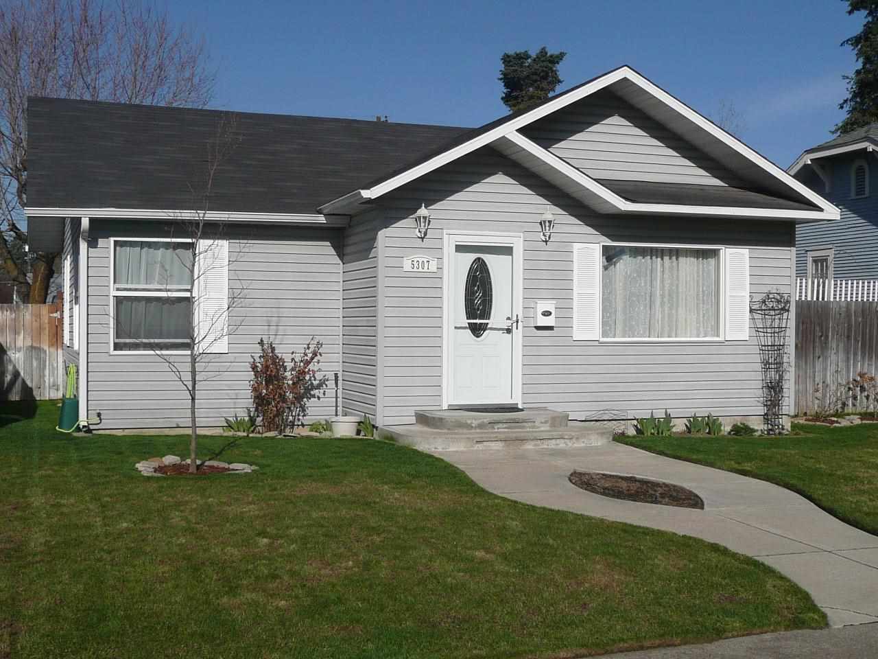 5307 N Jefferson St - Photo 2