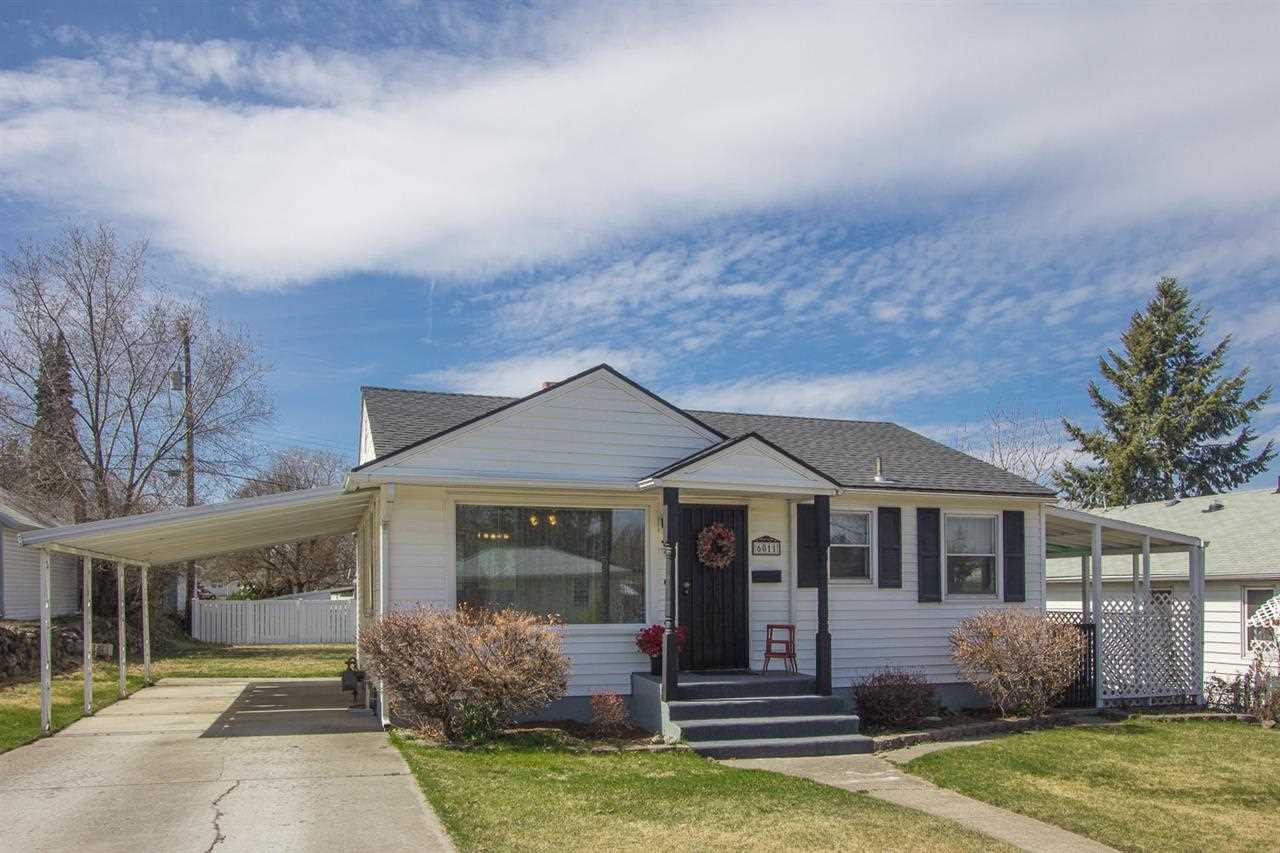 6011 N Elm St - Photo 1