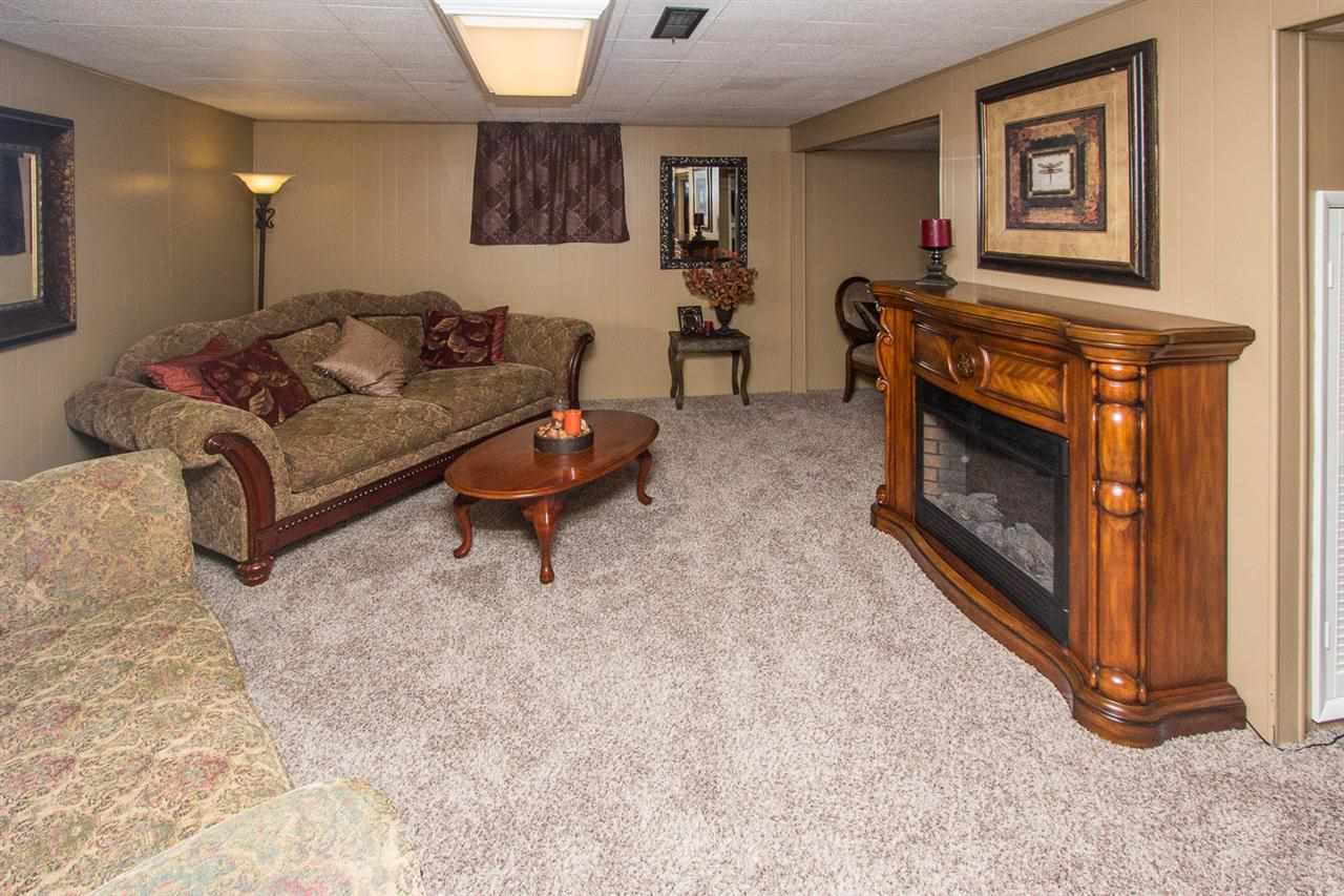 6011 N Elm St - Photo 4