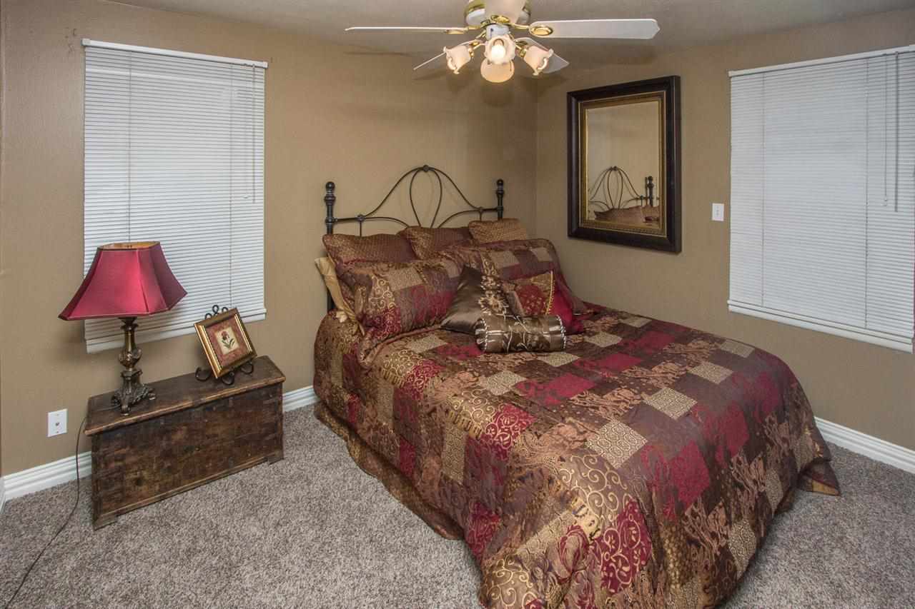 6011 N Elm St - Photo 5