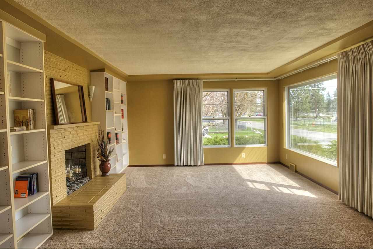 3627 E Guy Ave - Photo 2