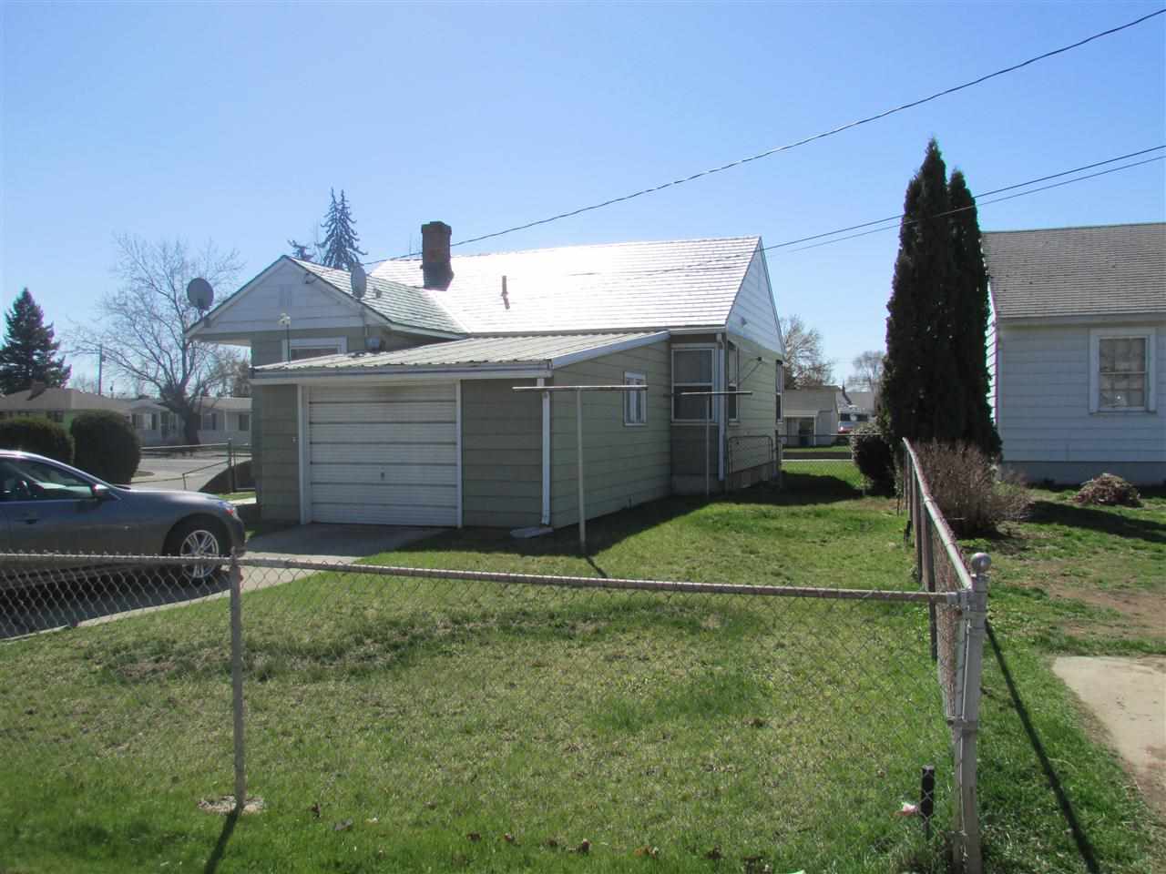 1739 E Wellesley - Photo 3