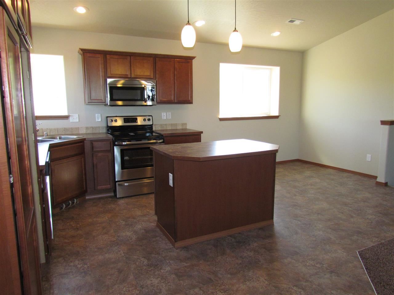 1116 N Courtney Ct - Photo 3
