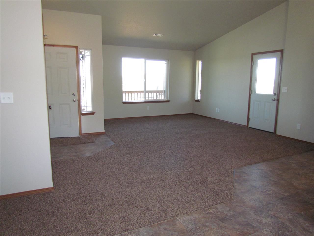 1116 N Courtney Ct - Photo 4