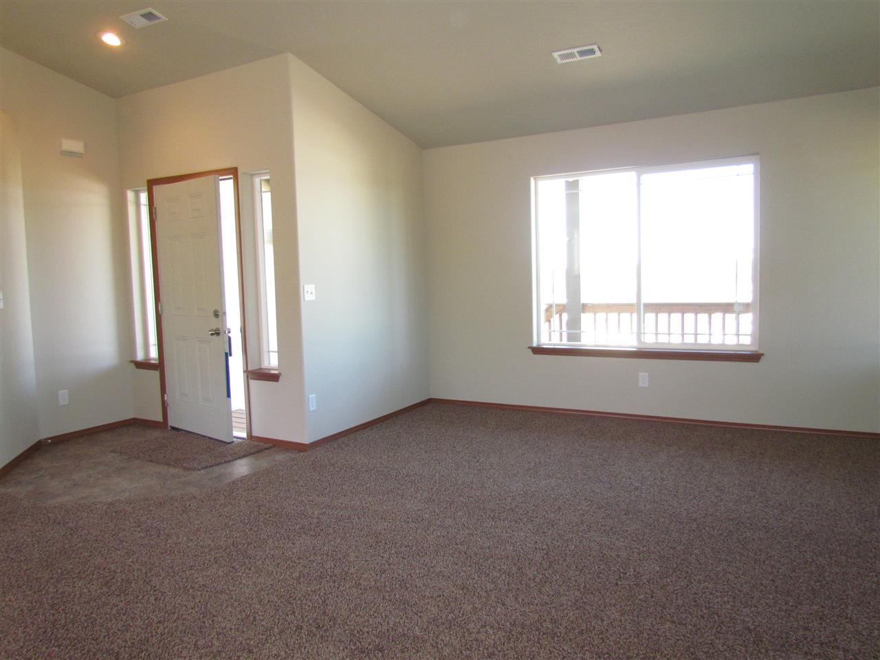 1116 N Courtney Ct - Photo 6